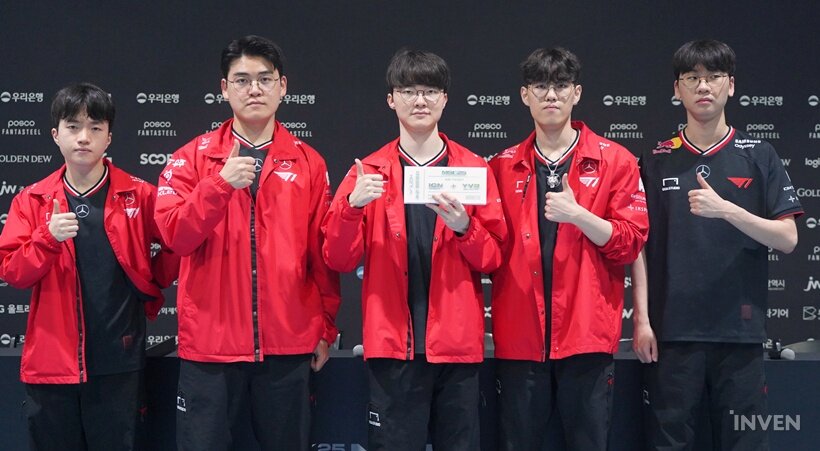 갤러리바이준 이미지
